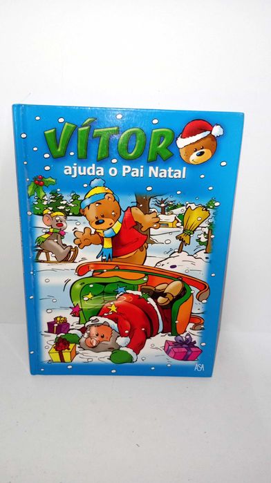 Vitor Helps Santa Claus