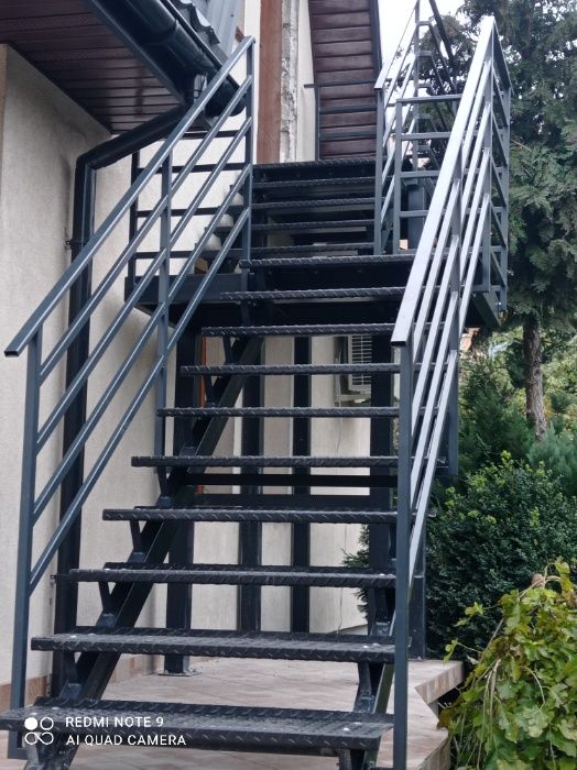 Schody metalowe konstrukcje stalowe zadaszenia wiaty balustrady bramy