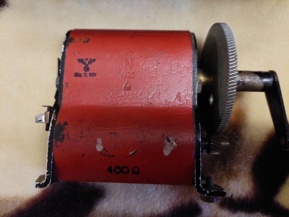 Продам магнето на полевой телефон.