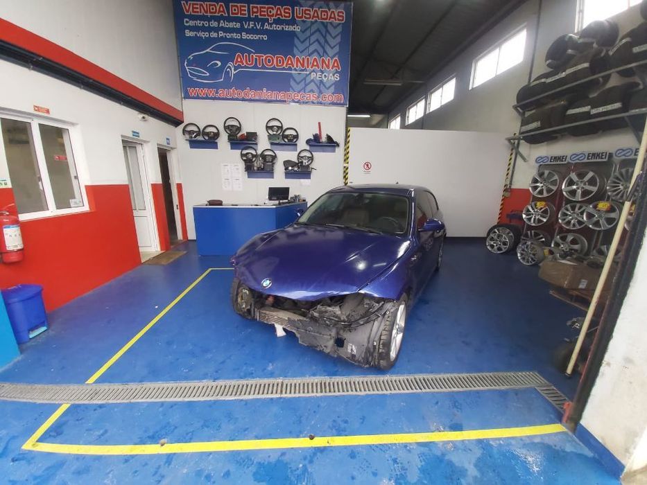 BMW 123 D c/ GPS às peças