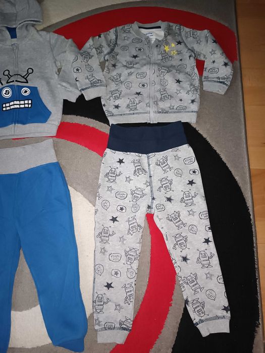 Komplety dresowe i bluza dla chłopca 92