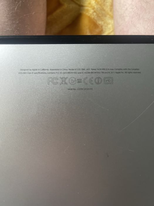 Macbook air  mid 2011
