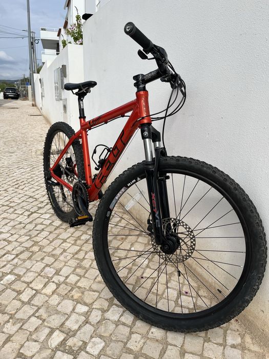 Bicicleta Felt Q520