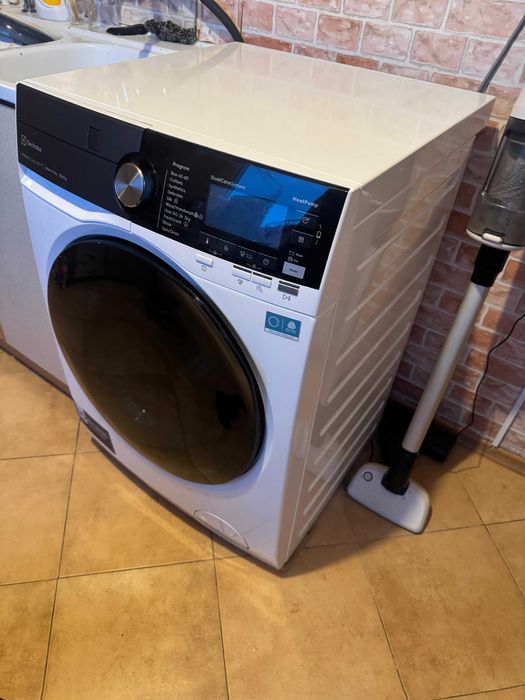 Elektrolux pralko-suszarka używana 10 miesięcy, na gwarancji