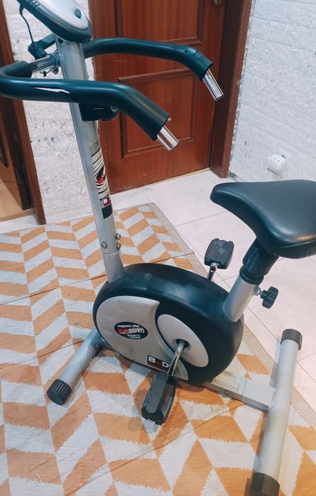 Bicicleta Estática Magnética Bodyline BCI 540
