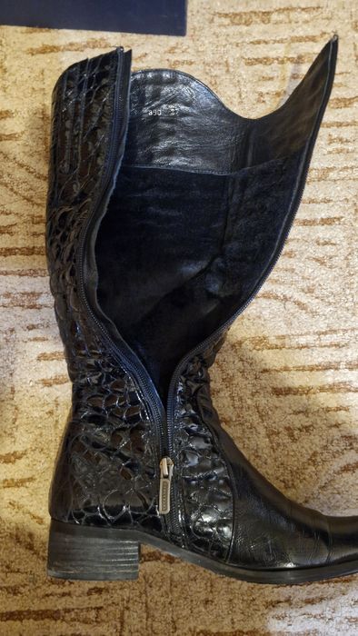 Лакові сапоги жіночі р. 37 р