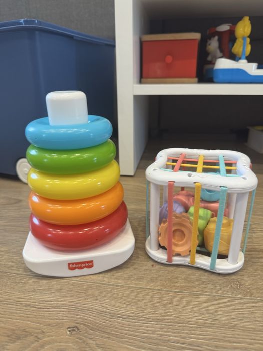 Набір інрашок пірамідка fisher price куб сортер