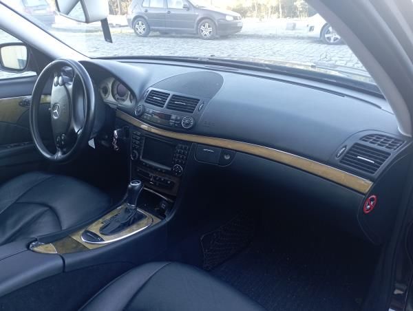 Para peças MERCEDES-BENZ Classe E (W211)