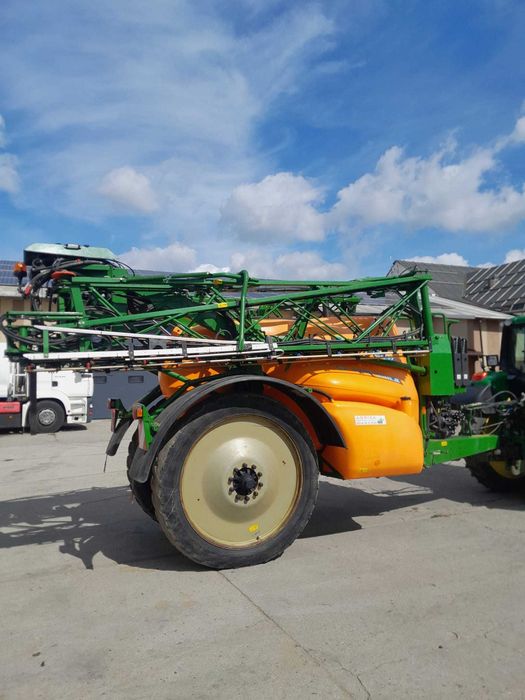 Opryskiwacz Amazone UX 4200