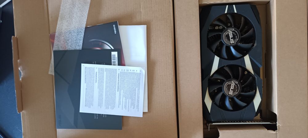 Gráfica Asus GEFORCE  GTX 1650 4gb