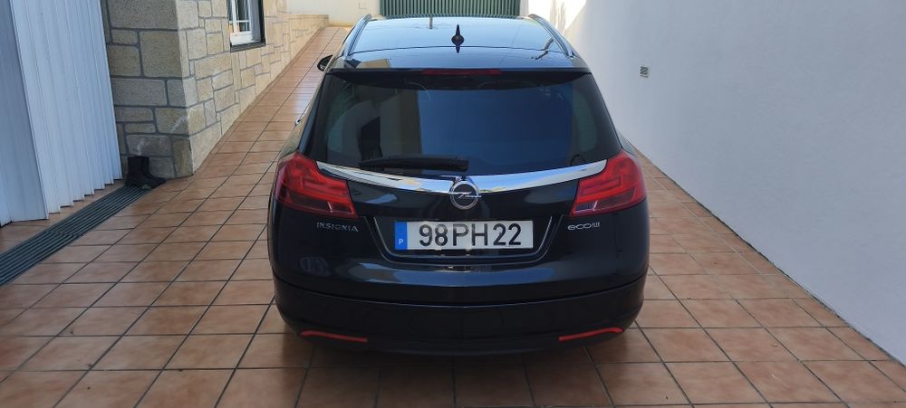Opel Insignia 2011 – Impecável – Com Gancho Reboque/bola Retrátil