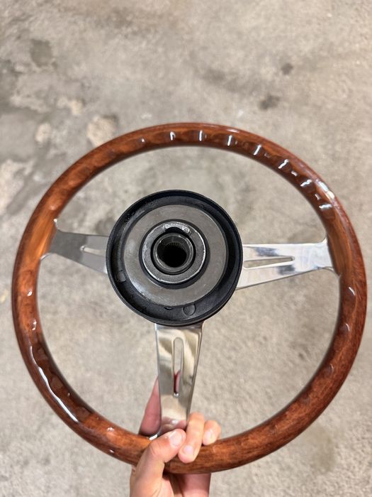 Volante Nardi Torino em Madeira + Cubo (VW Golf Mk2)