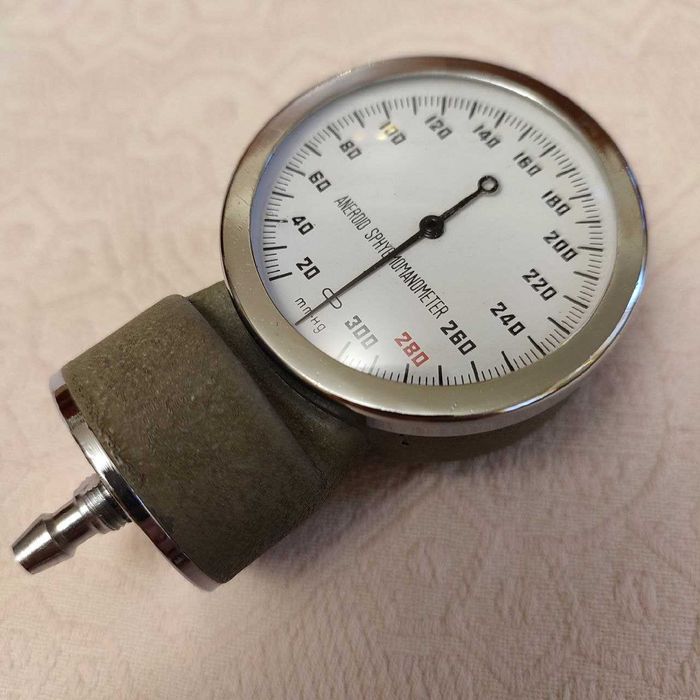 Манометр металлический для механических тонометров