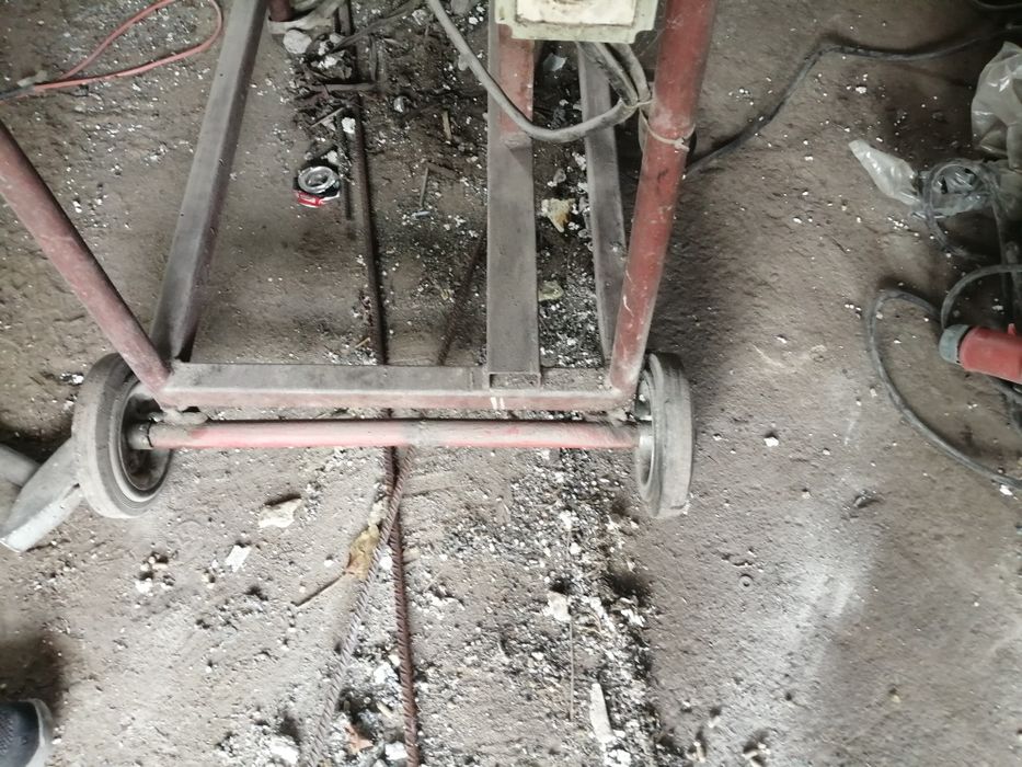Piła stołowa krajżaga cała metalową i z 2 kułkami
