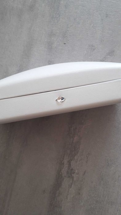 Etui na okulary swarovski biale nowe