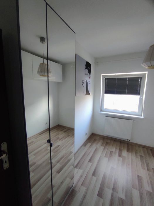 Szafa PAX IKEA biała lustrzane fronty 75x35x236 cm