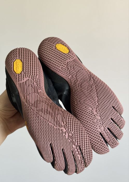 Взуття Vibram Fivefingers 37