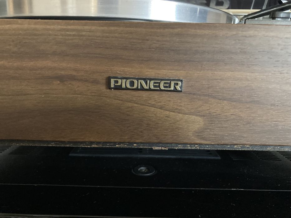 Gira discos Pioneer PL12D em estado pristino
