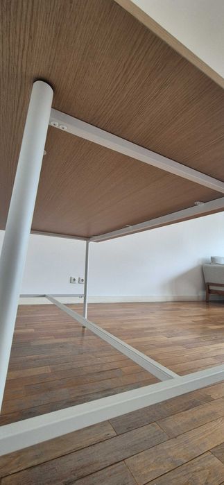 Mesa Nova, leve, resistente e facil de montar