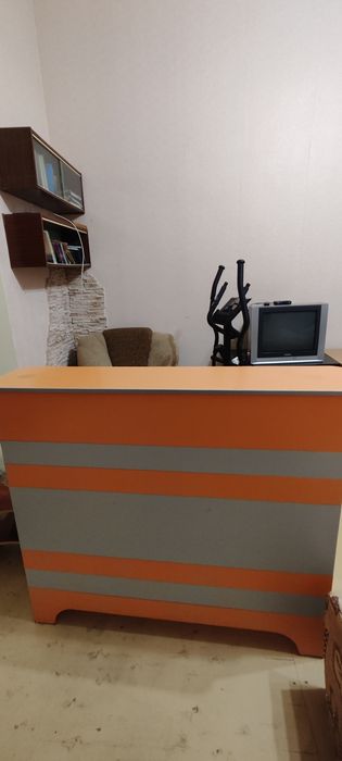 Продам стол рецепшн