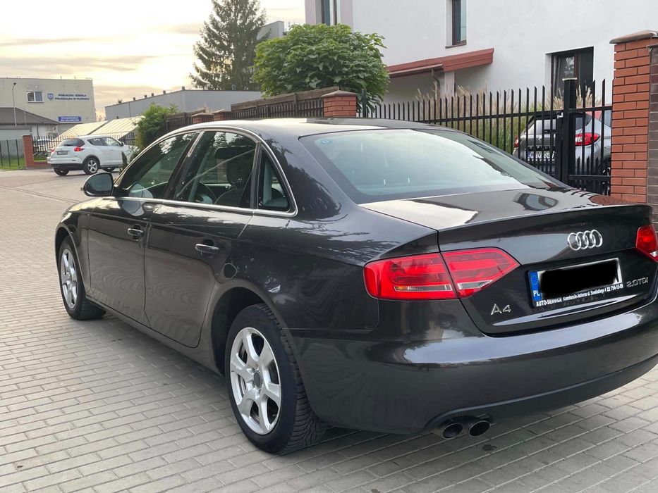 Audi A4 B8 2.0 143km 2008r