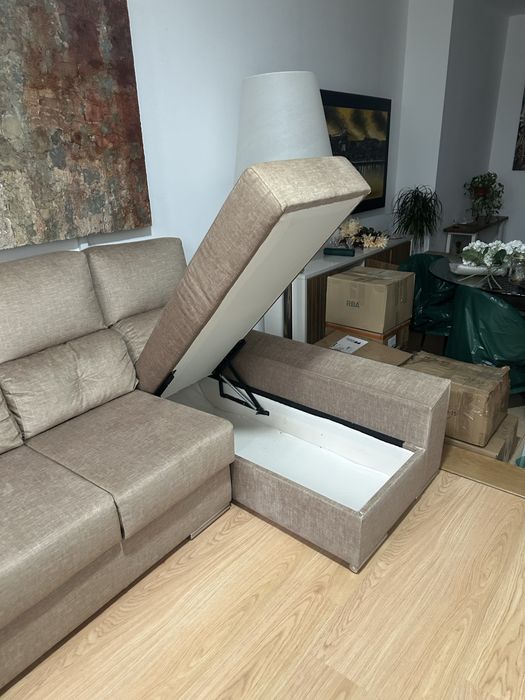 Vendo Sofá Chaise Longue em tecido, de cor marrom,