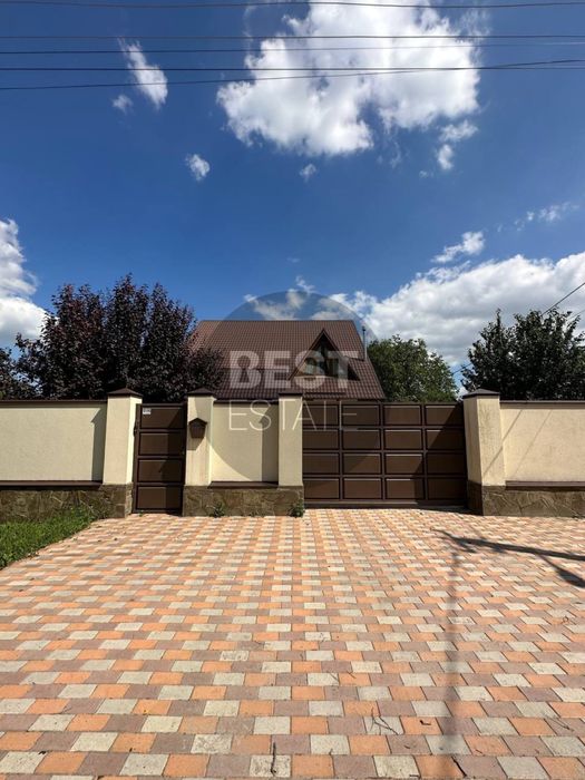 Продаж будинку в центрі смт. Покотилівка