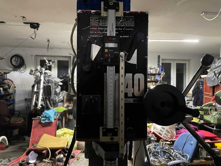 frezarka plus narzędzia