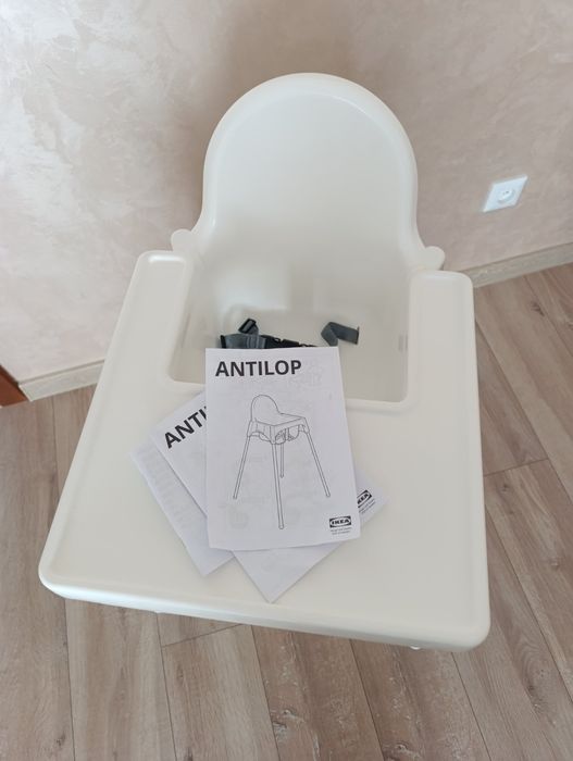 Годувальний столик