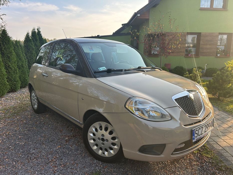 Lancia Ypsilon