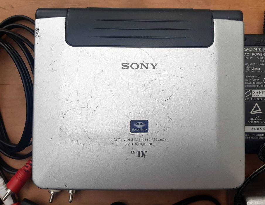 SONY GV-D1000E Video Walkman Sony MiniDV