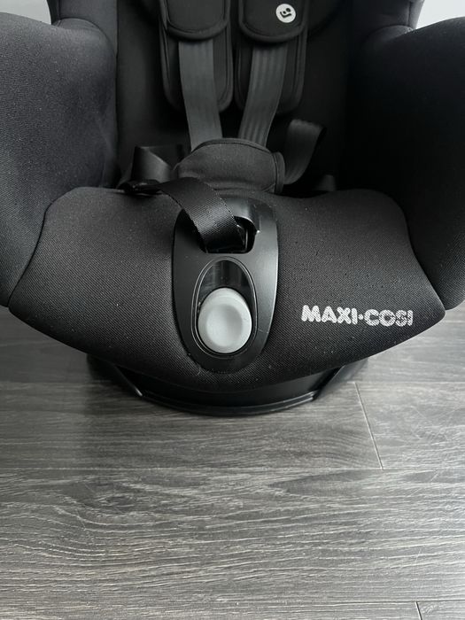 Fotelik samochodowy Maxi Cosi Axiss obrotowy 9-18 kg