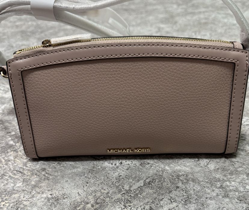 Оригинальная кожаная сумка кроссбоди Michael Kors Jet Set розовая