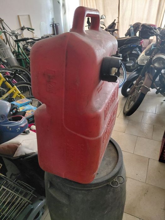 Deposito de combustível para Embarcação de Recreio 40€