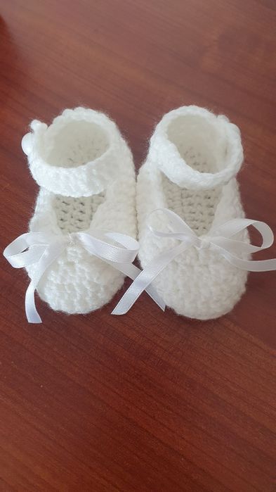 Buciki na szydełku 10cm ecru
