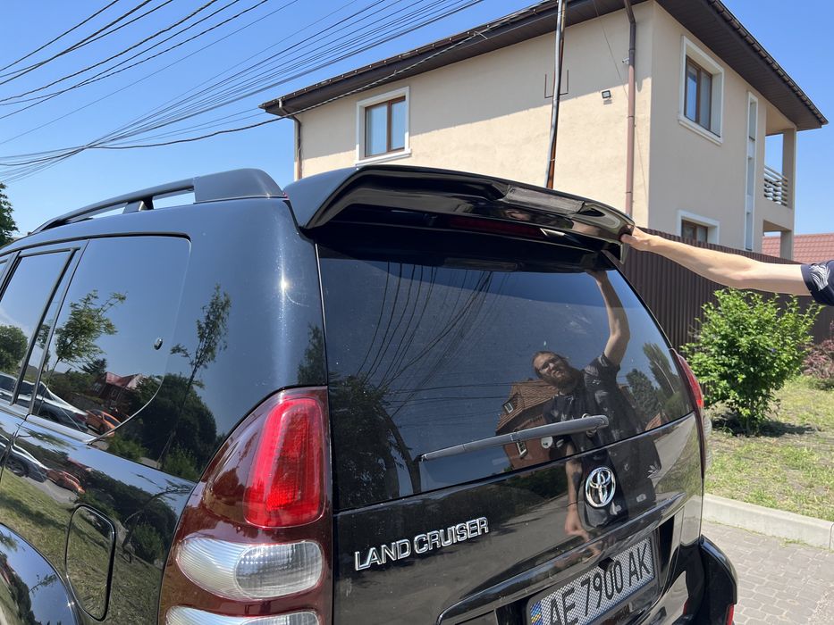 Спойлер на крышку багажника Toyota Land Cruiser Prado Тойота Прадо