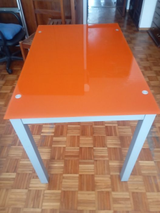 Mesa cozinha em vidro e cadeiras