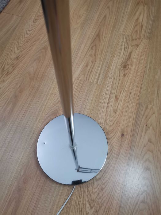 Candeeiro de Pé Alto