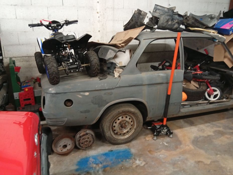 BMW 1602  farol redondo