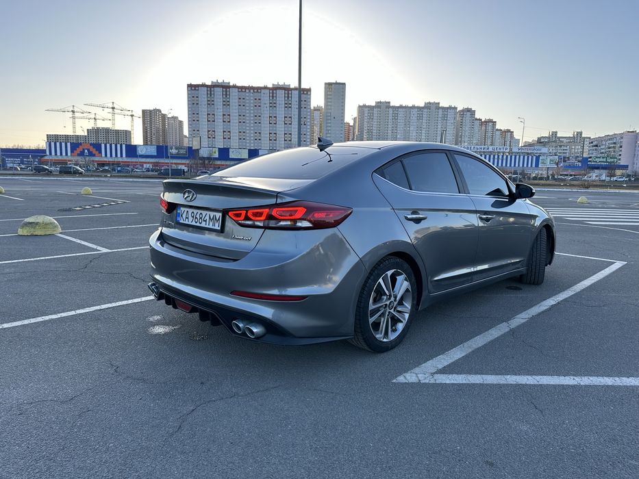 Hyundai Elantra 2016