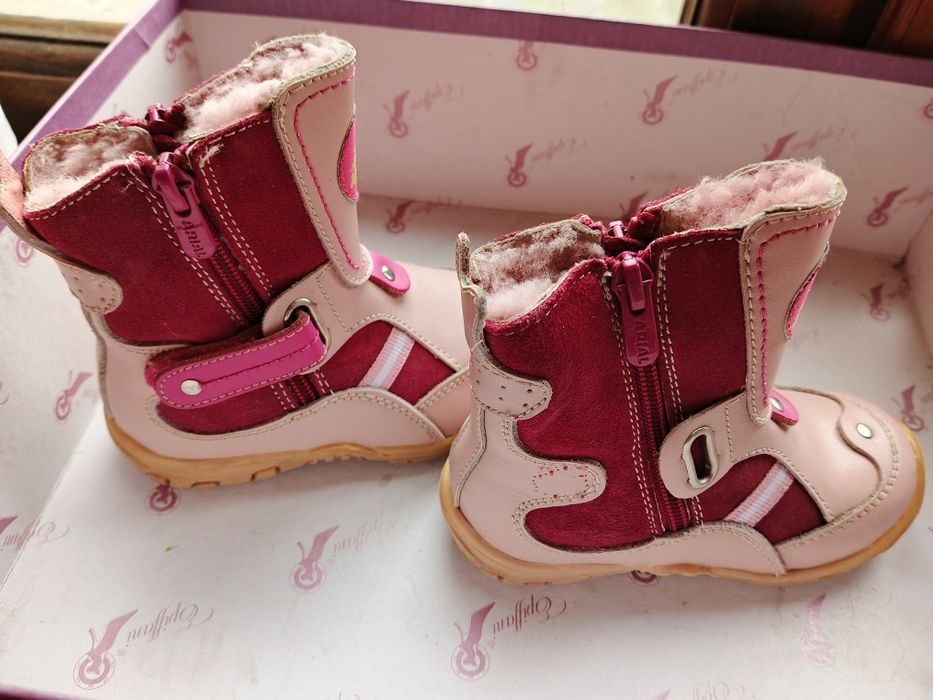 Чобітки для дівчинки
