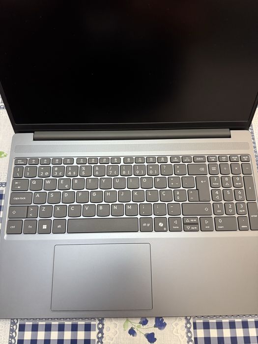 Lenovo IdeaPad Slim 3  15IRH10 GARANTIA