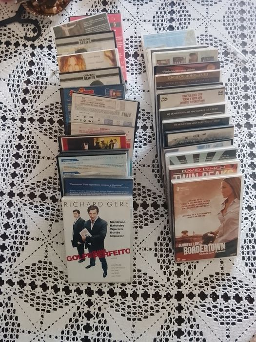 Grande lote de musica e filmes