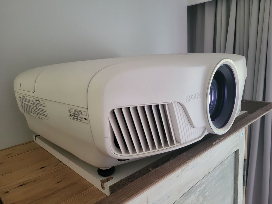 Projektor Epson TW-7400