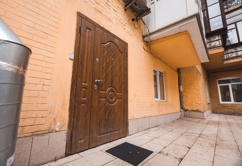 Хостэл. Центр Киева. Золотые ворота.