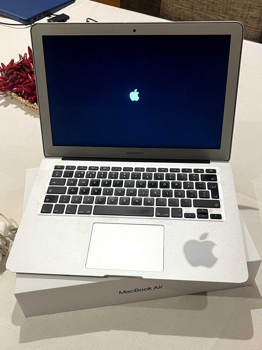 MacBook Air (2017)64861673321347121