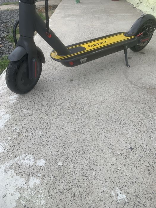 Електро самокат. Gemix
