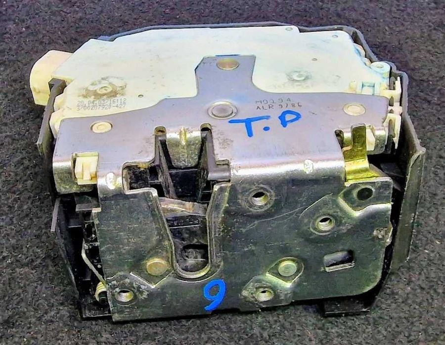 Fechadura / Fecho Porta Trás Direito - LAND ROVER FREELANDER I