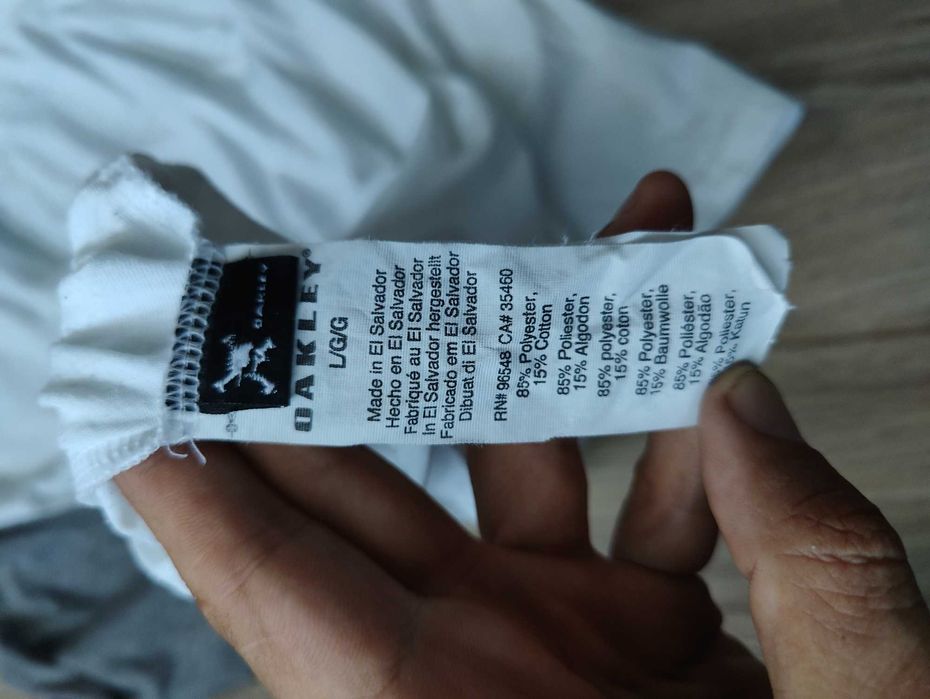 Продам футболку Oakley