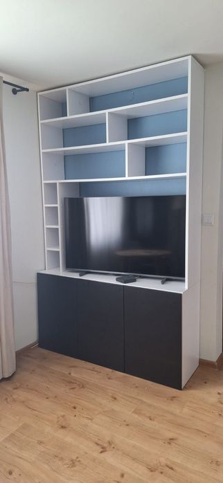 Rgał z szafką, ścianka tv